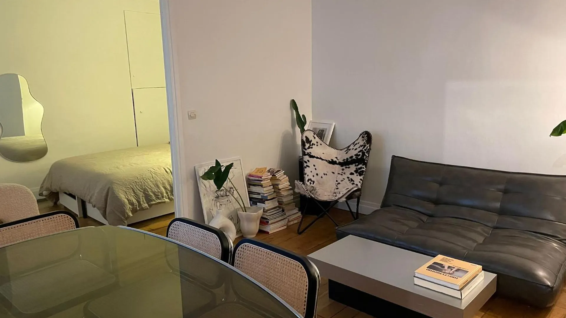 Charming Appartment Marais Paris France